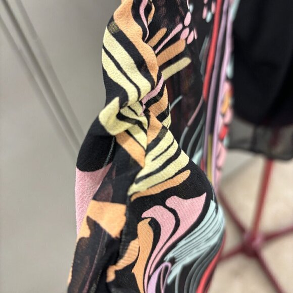 Tribal Blouse Ruched Sleeves Multi-Color Allover Design - Picture 3 of 6